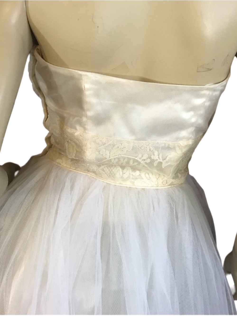VINTAGE 1950'S CORRINE ORIGINALS WHITE & CREAM TULLE & LACE PARTY DRESS (S) - Picture 8 of 13